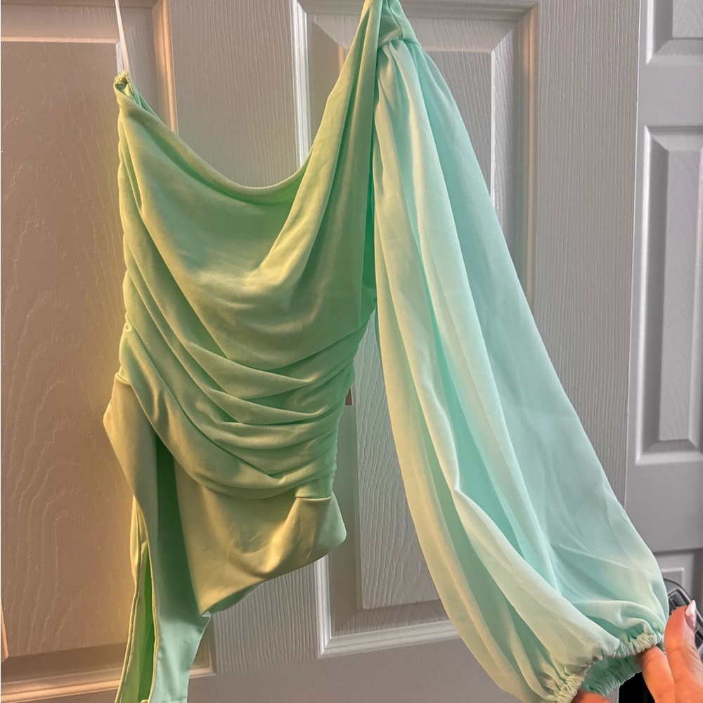 Hello Molly New W Tags Size XS One Sleeve Bodysuit in Mint